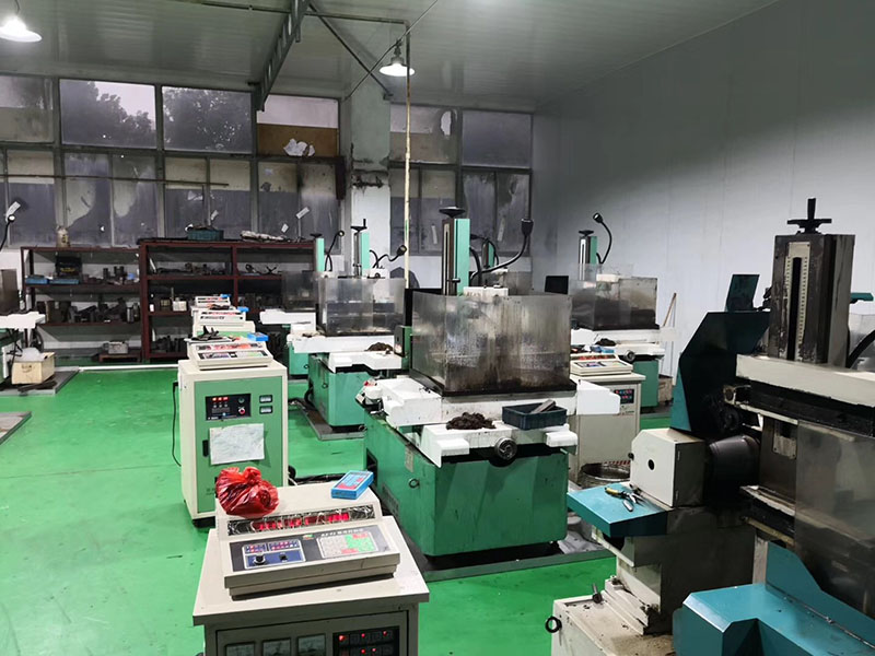 Wire cutting machine